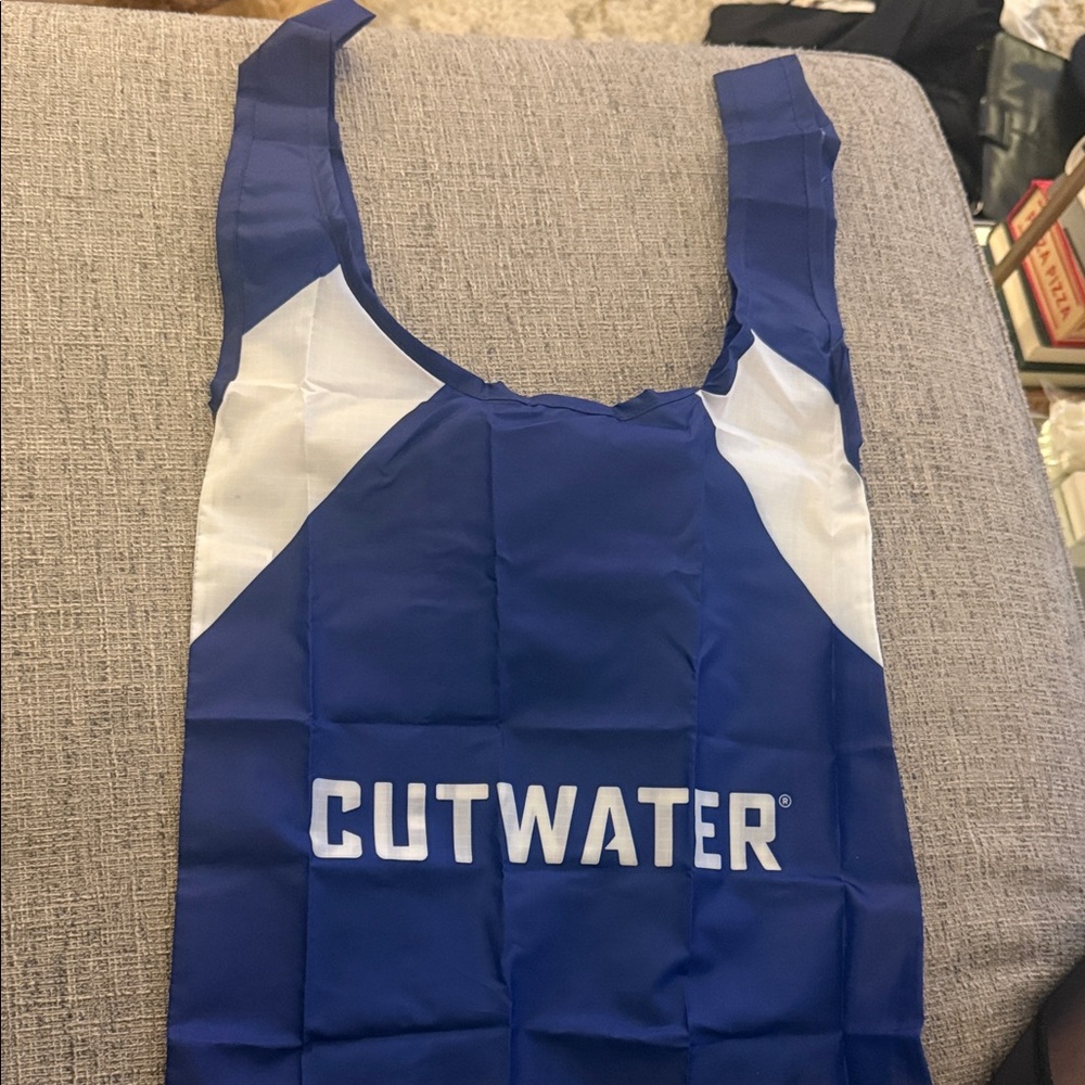 NEW Cutwater Portable Fold-Up Tote Bag